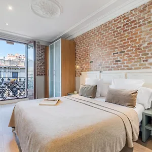https://fuster-apartments.topbarcelonahotels.com